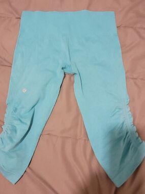 Lululemon Ruched Crop Legging Sz10 Summer Activewear Sporty Urban Workout Chic